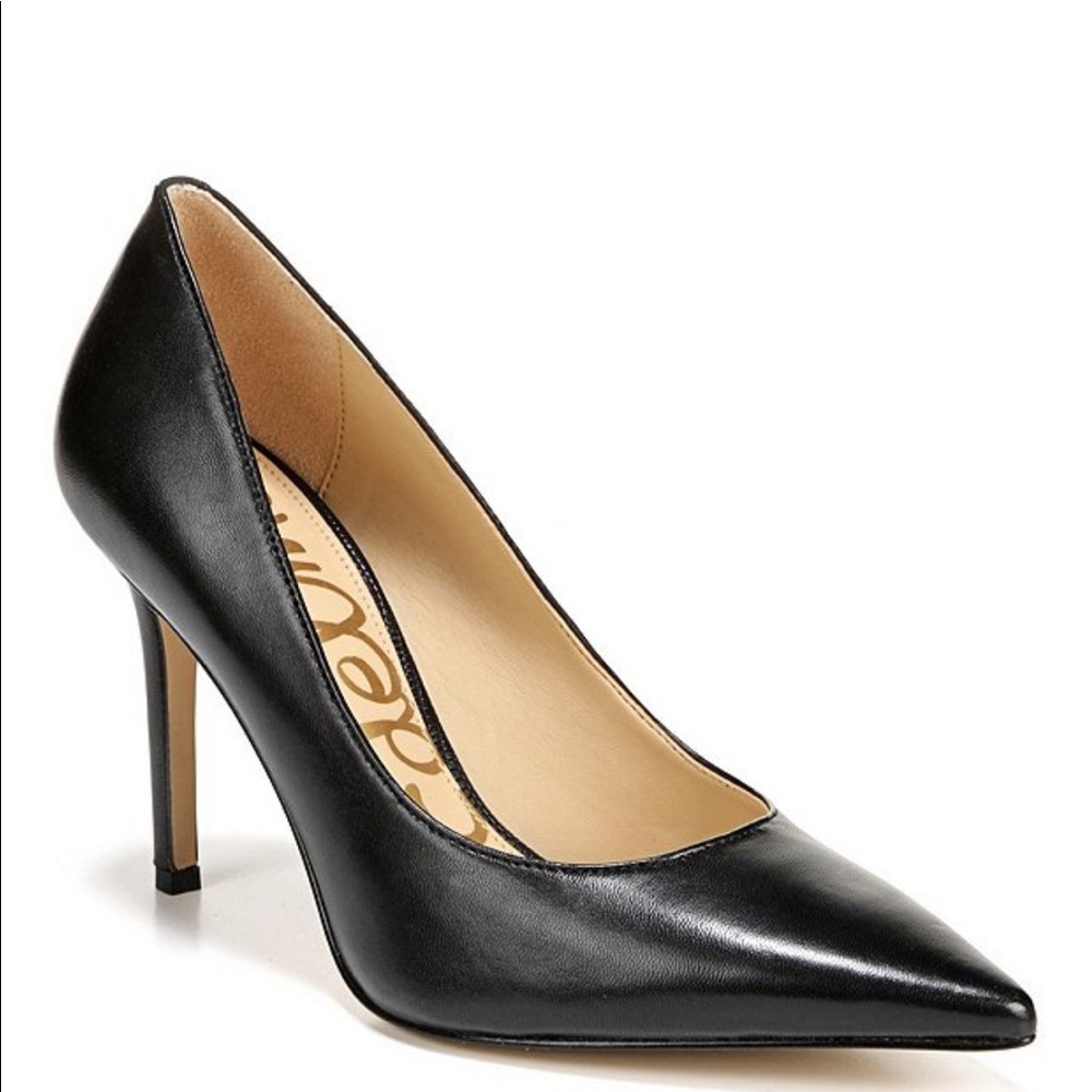 SAm Edelman Black Pumps